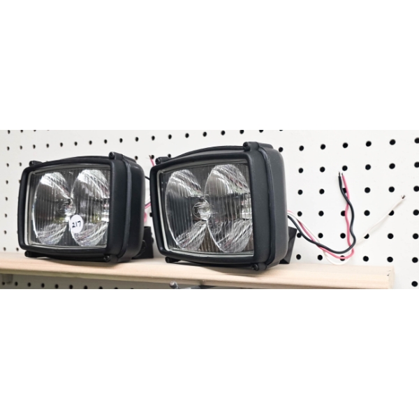 2 NEW UBL FOG LIGHTS - 12V