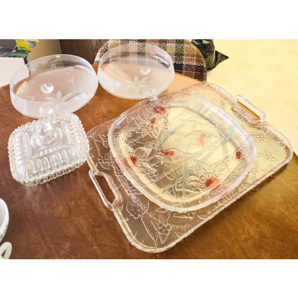 ASSORT. ESTATE GLASSWARE & 2 PLASTIC SERVING TRAYS