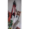 Image 3 : TOOLS TOOLS TOOLS - CONTENTS ON/BESIDE WALL
