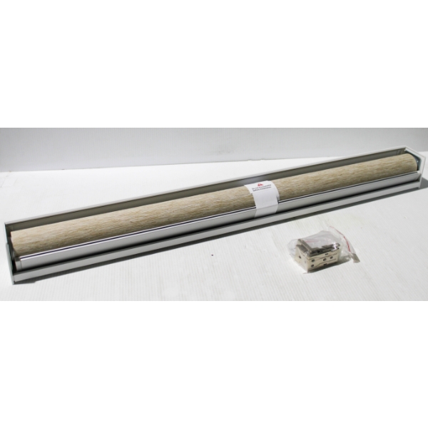 NEW 34  W BLACKOUT ROLLER BLIND - COLOR WOODGRAIN