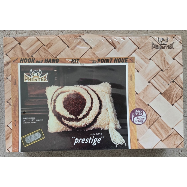 SEALED PHENTEX HOOK & HANG KIT