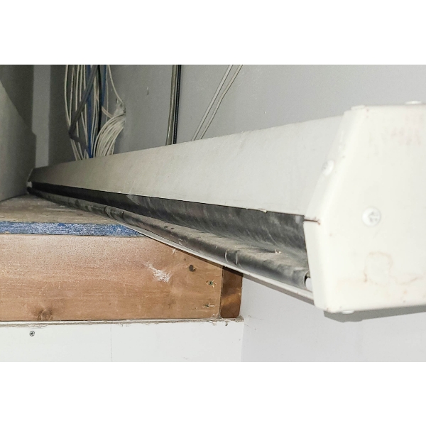 103" PULL DOWN HOME THEATRE PROJECTION SCREEN