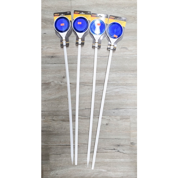 4 BLUE REFLECTORS FOR DRIVE WAY