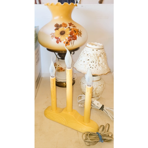 3 VINTAGE TABLE ELECTRIC LAMPS – TESTED