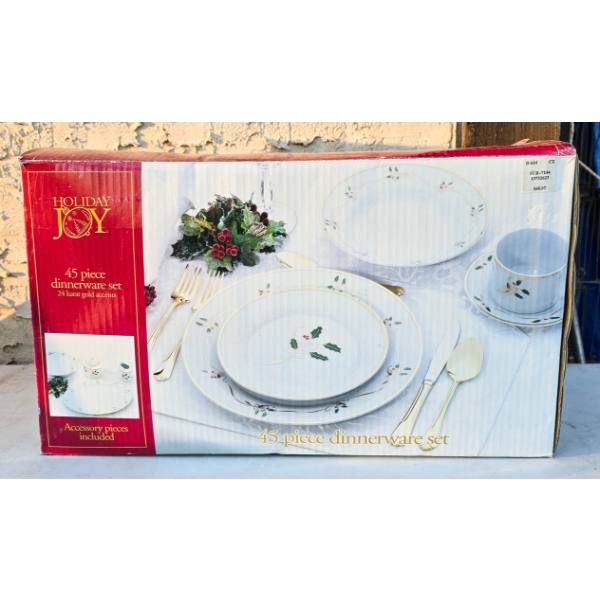 45PCS HOLIDAY JOY DINNERWARE SET