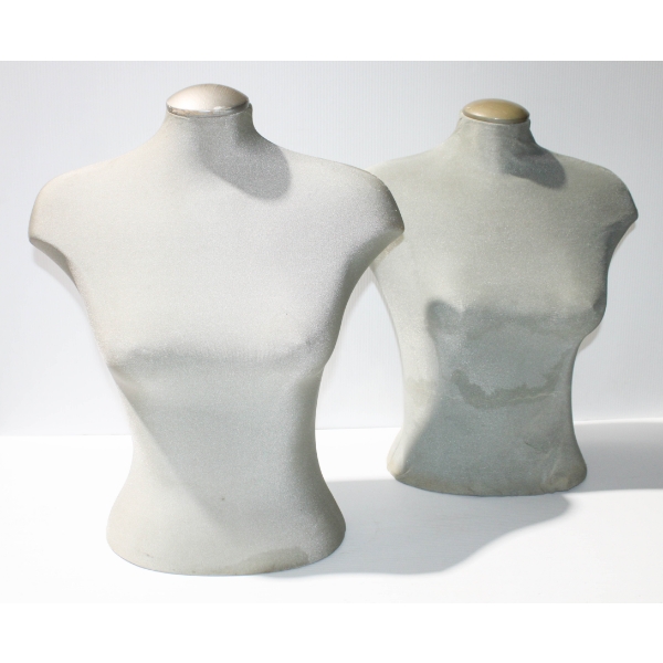 2 TORSO MANNEQUIN DISPLAYS 