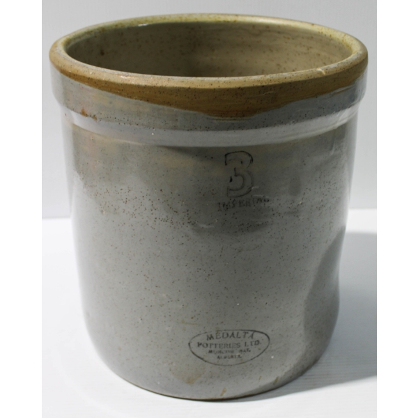 VINTAGE 3 GALLON MEDALTA POTTERY CROCK