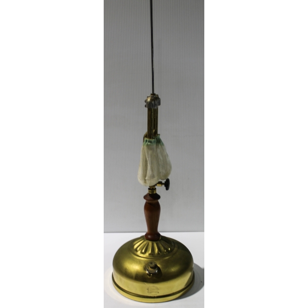 COLEMAN SUN SHINE OF THE NIGHT KEROSENE MANTLE LAMP