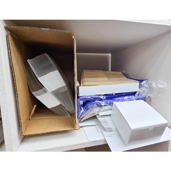 ASSORT. BOXES WITH INTERIOR DISPLAY PAPER