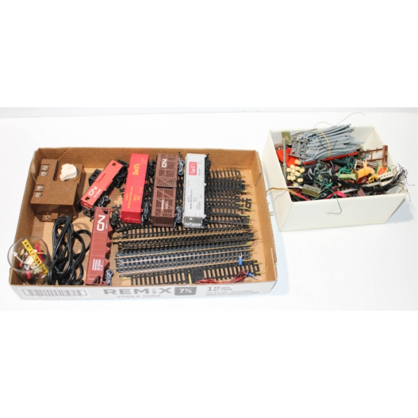 VINTAGE MODEL TRAIN CARS & TRACKS ETC
