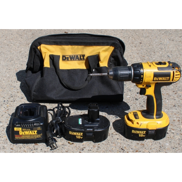 DEWALT CORDLESS DC720 DRILL DRIVER W/BAT & CHARGERS