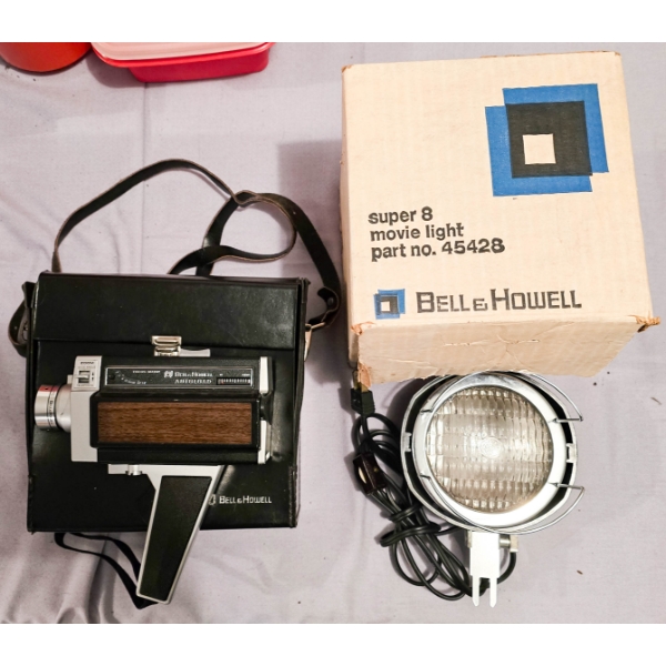 VINT. BELL & HOWELL AUTOLOAD FOCUS-MATIC VIDEO CAMERA