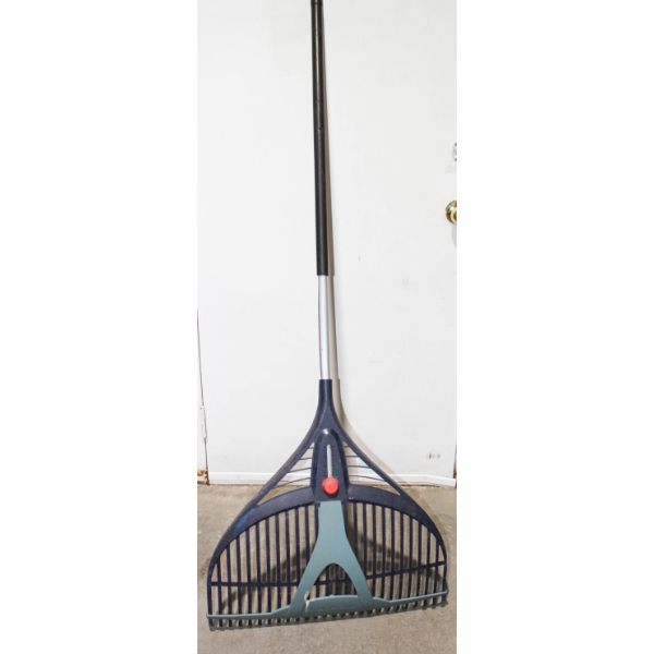 LARGE LEAF RAKE