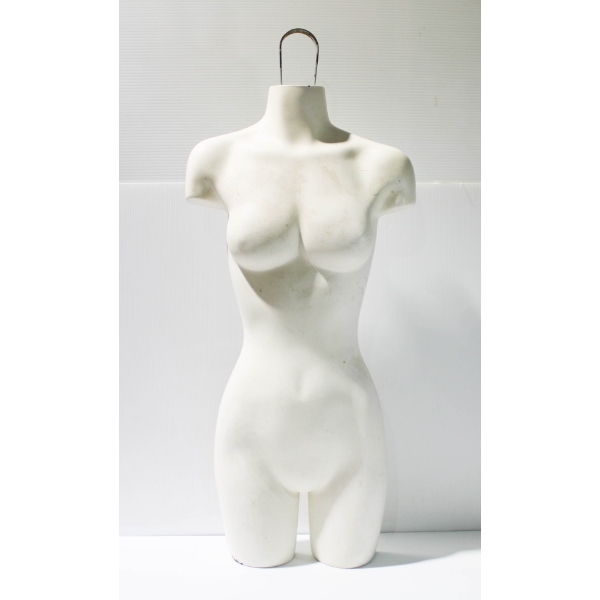 HANGING FEMALE MANNEQUIN TORSO - HALF FORM