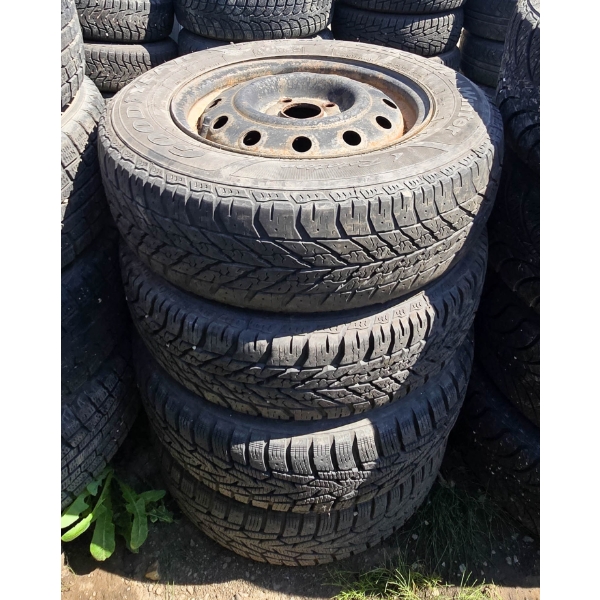 4 GOOD YEAR ULTRA GRIP WINTER 185/70 R14 TIRES