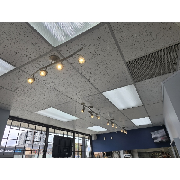 5 SECTIONS OF OVERHEAD TRACK LIGHTING