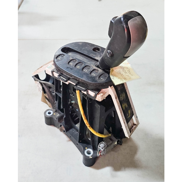 SALVAGED 2007 FORD ESCAPE FLOOR SHIFTER
