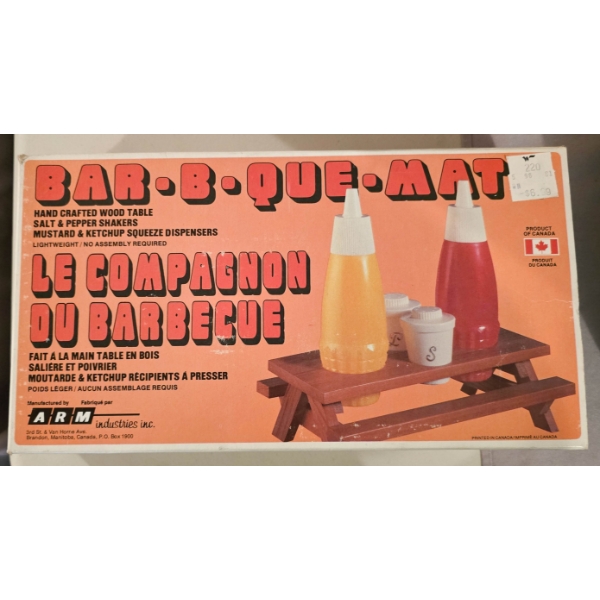 BAR-B-QUE-MAT CENTER PIECE