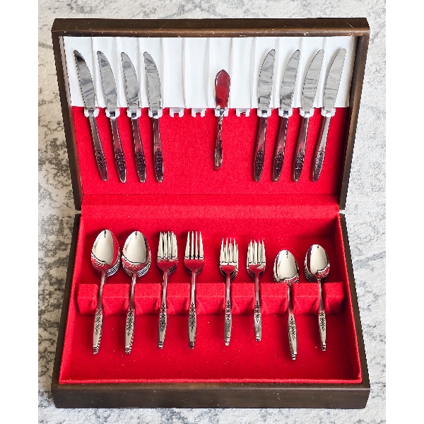 32PCS STAINLESS STEEL CUTLERY SET