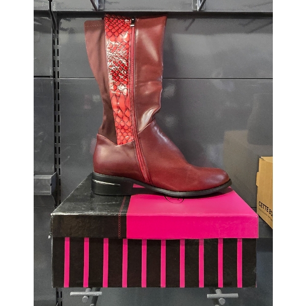 LUVSHOES RED LADIES SIZE 6 BOOTS