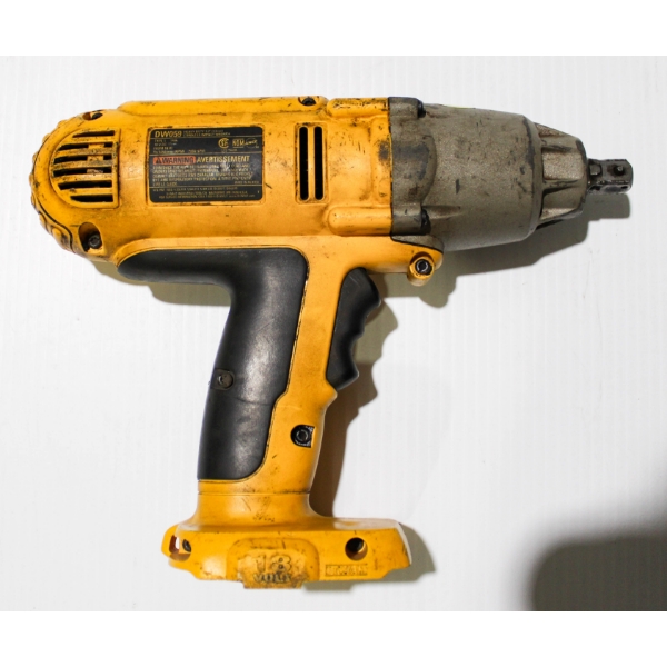 DEWALT HEAVY DUTY 1/2" CORDLESS IMPACT WRENCH