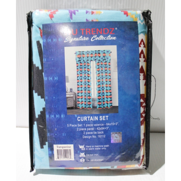 NEW 5PC NU TRENDZ CURTAIN SET