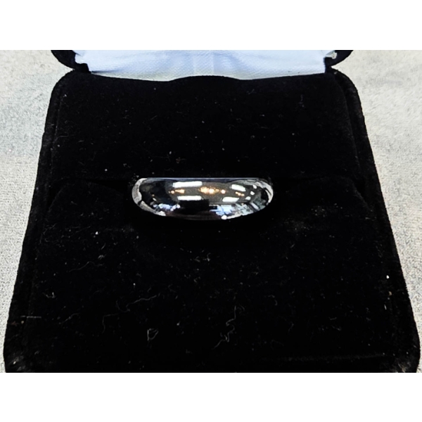 NEW BLK TITANIUM MEN'S RING - SIZE 6