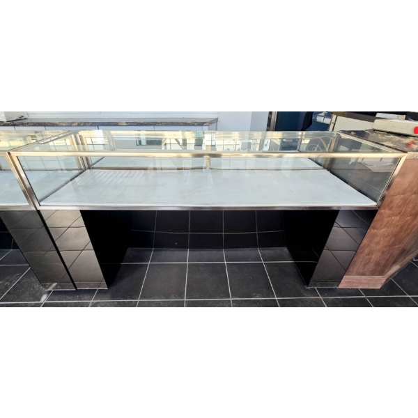 GLASS DISPLAY CASE WITH BLACK MIRROR BASE