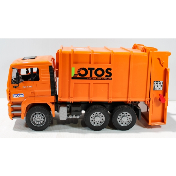 BRUDER MAN LOTOS TOY GARBAGE TRUCK 