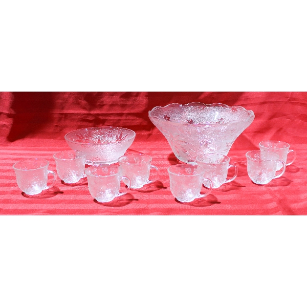 MAPLE LEAF GLASS BOWL W/ PUNCH BOWL & 8 CUPS 