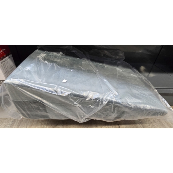 GREW FELT FOAM ANTI SLIP TRIANGLE WEDGE PILLOW