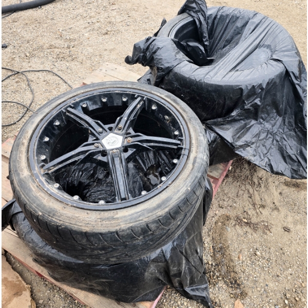 4 USED NITTO NEO GEN 235/40 ZR 18 95W WITH RIMS