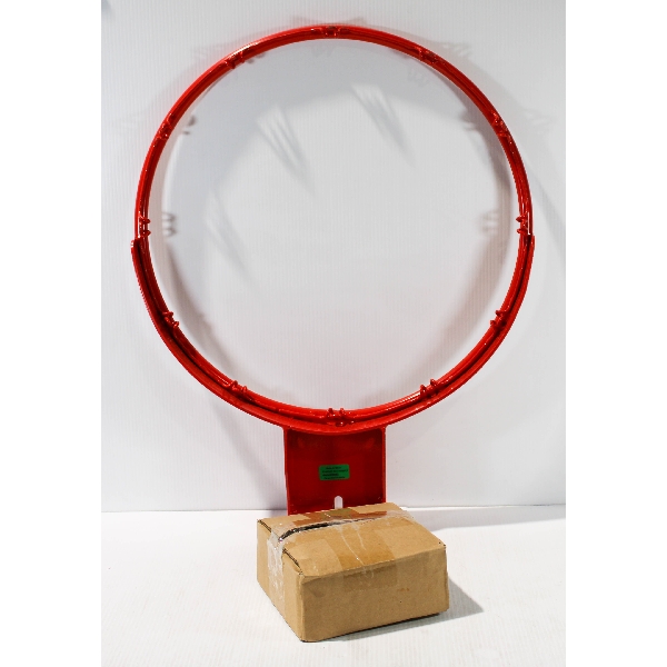 METAL BASKETBALL HOOP W/ HARDWARE