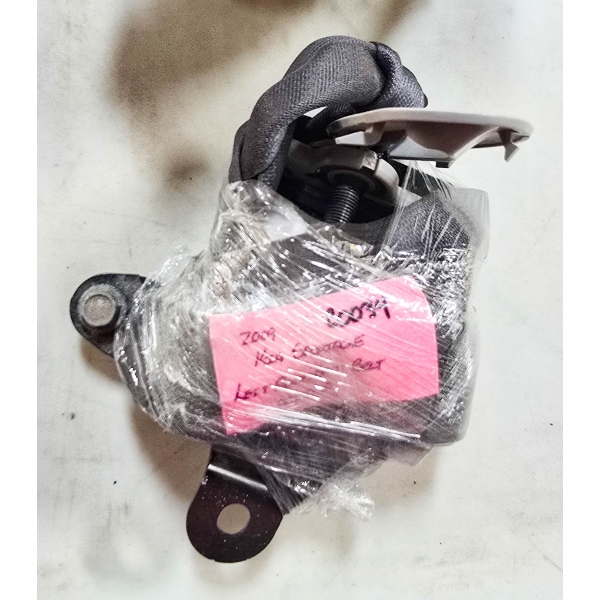 SALVAGED 2009 KIA SPORTAGE LEFT REAR SEAT BELT