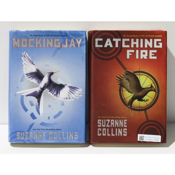 2 HUNGER GAMES HC BOOKS - MOCKINGJAY & CATCHING FIRE