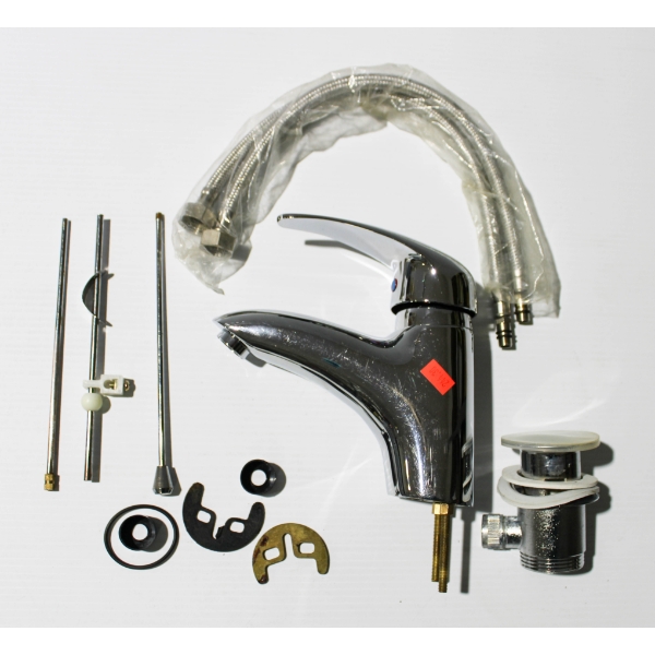 NEW SINGLE HANDLE MIXER FAUCET - CHROME