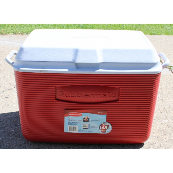45.4L RUBBERMAID HARDSIDED COOLER