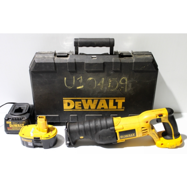DEWALT VARIABLE SPEED RECIPROCATING SAW W/ ADDONS