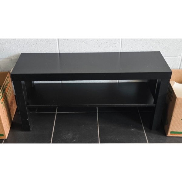 SMALL BLACK WOODEN BENCH 