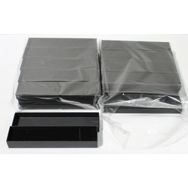 TWENTY NECKLACE / JEWELRY BOXES