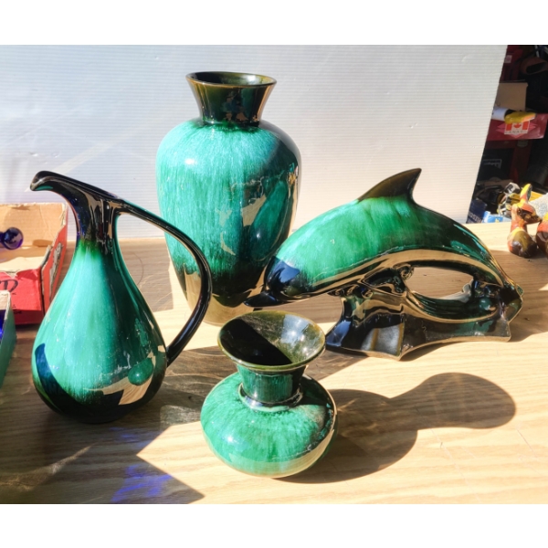 VINTAGE BLUE MOUNTAIN POTTERY DOLPHIN 