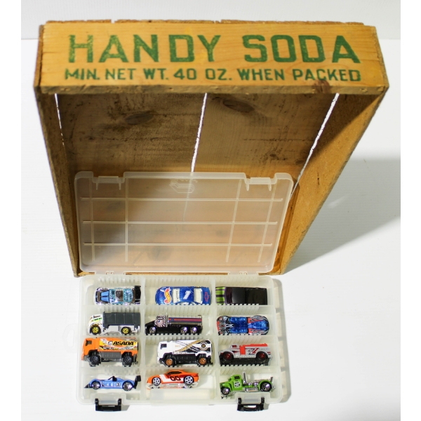 VINT. WOODEN HANDY SODA TRAY W/ 12 ASSORT. HOTWHEELS