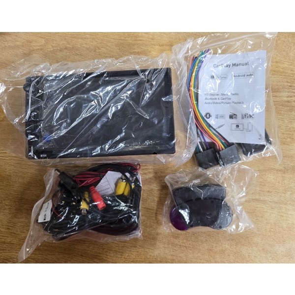 HD DISPLAY, SEREO RADIO, BLUETOOTH AND CARPLAY SYSTEM