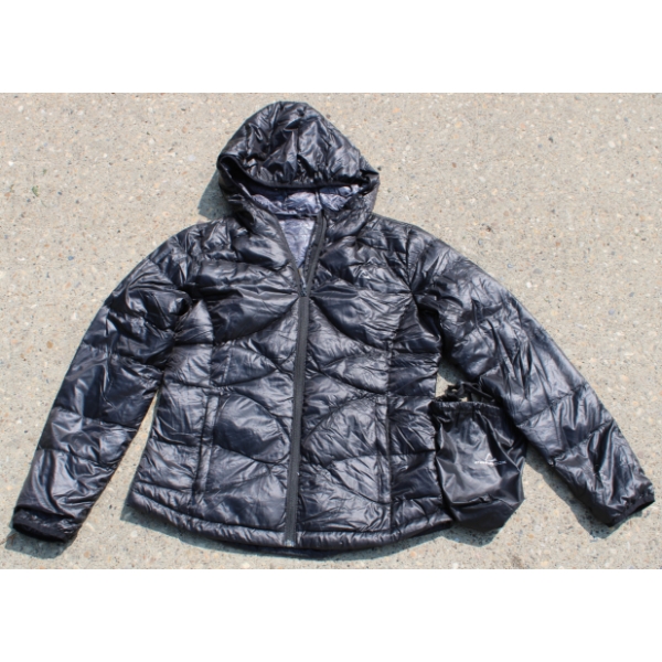 WOMEN'S PARADOX PUFFER JACKET - SIZE M