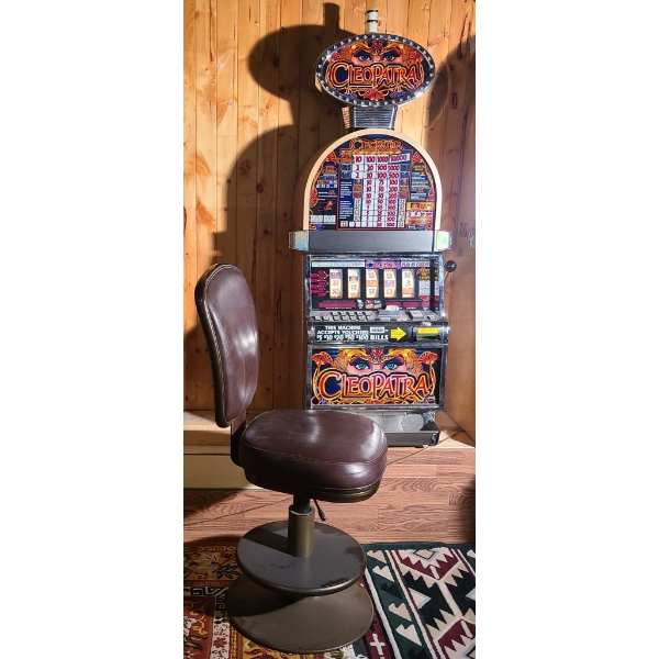 AUTHENTIC CLEOPATRA IGT CASINO SLOT MACHINE W/ CHAIR 