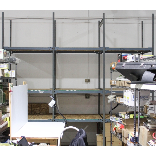 HEAVY DUTY INDUSTRIAL STEEL SHELVING / RACKING