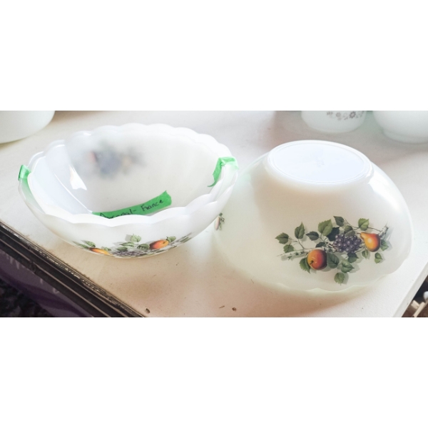 SET OF 4 ARCOPAL - FRANCE MIXING BOWLS