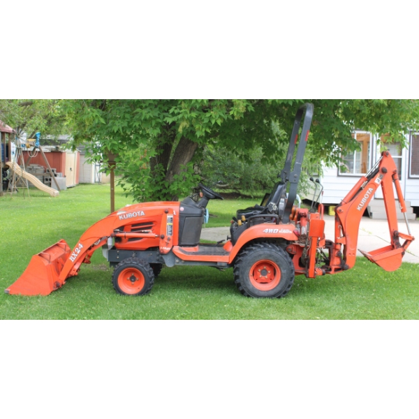 KUBOTA BX24D TRACTOR BACKHOE LOADER W/ PALLET FORKS