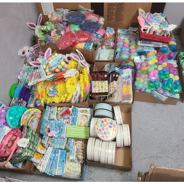 NEW EASTER DECORATIONS TREAT BAGS ETC.