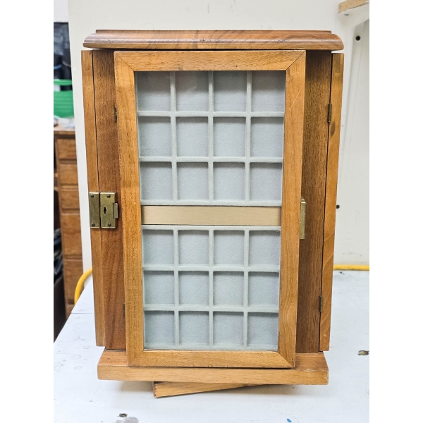 WOODEN ROTATING JEWELRY DISPLAY CASE